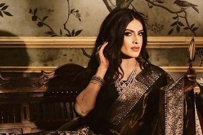 When Rekha Gifted A Saree To Sushant Divgikr