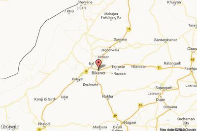 Massive fire engulfs two-wheeler showroom