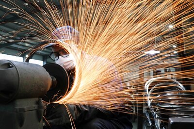 India's Manufacturing Sector Activity Strengthens in December, Says Survey