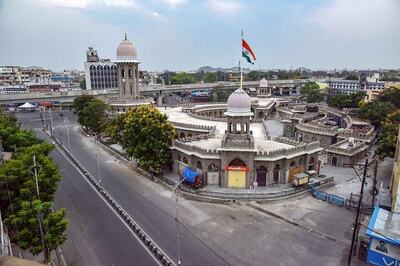 Violating Lockdown Norms, YSRCP MLA Tries to Reach Andhra From K'taka With 36 Others; Stopped by Police