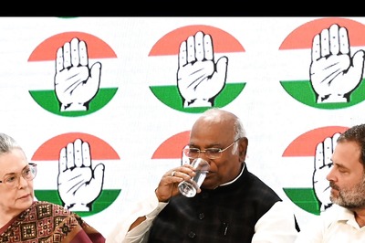 Congress to Release Poll Manifesto on Apr 5; Hold Mega Rallies in Jaipur, Hyderabad Next Day