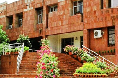 JNU VC Congratulates Colleagues, Students on 50th Establishment Day