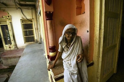 Govt to Remove Rs 10,000 Ceiling on Parent Maintenance Paid by Children