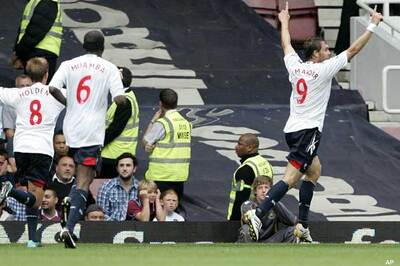 EPL: Elmander nets two, as Bolton win 3-1