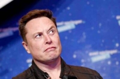 Elon Musk Tweets to Ask if He Should Sell Some Tesla Stock