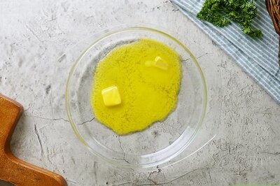 How to Make a Microwave Omelet