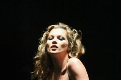 Kate Moss cancels Ibiza trip to be with family