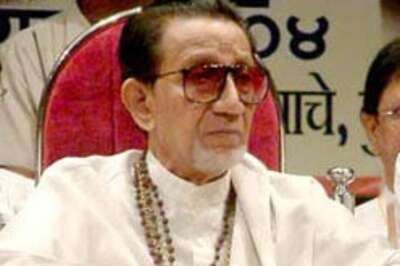 Thackeray roars, say Raj is corrupt