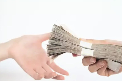 Cong Lodges Complaint With EC Against BJP's Wadiyar Over Alleged Involvement In Bribery