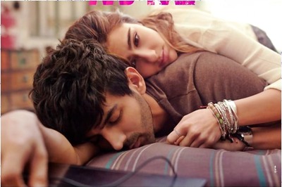 Love Aaj Kal Poster: Kartik Aaryan-Sara Ali Khan's Film Teases A Mushy Romance