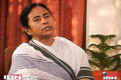 Mamata welcomes Infosys, but denies SEZ status