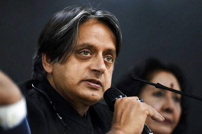 Shashi Tharoor-Headed Parliament Panel to Take up WhatsApp Snooping Case on November 20