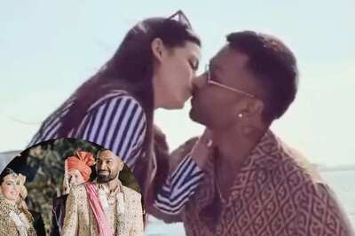 Natasa Stankovic and Hardik Pandya Share a Kiss, Proposal Video Goes Viral After Separation | Watch