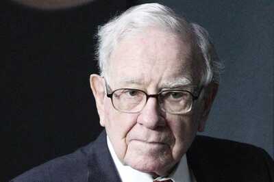 Warren Buffet, Who Just Turned 92, Loves to Feast on Colas, Burgers and Ice Cream