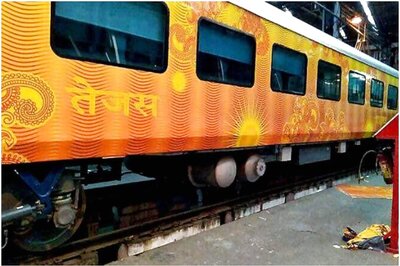 Indian Railways Cancels New Delhi-Lucknow Tejas Express till April 30 Due to Covid Surge