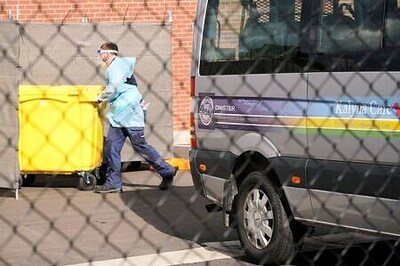 Australian COVID-19 infections set to hit one-month low