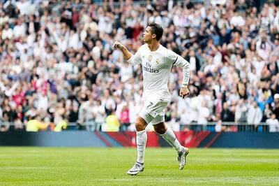 Cristiano Ronaldo puts Real Madrid atop Spanish league standings
