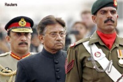 Musharraf to lift Emergency in Pakistan