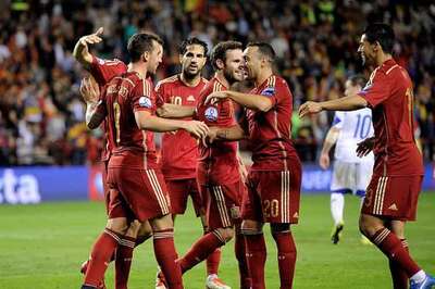 Holders Spain and Swiss join Euro 2016 finals party