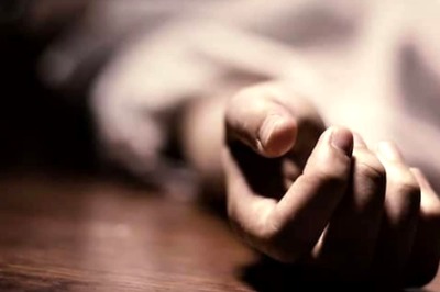 Two Young Men Standing by Roadside in Greater Noida Hit by Vehicle; 1 Dead