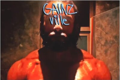 Ranveer Singh Flaunts His Ripped Body, See Pic