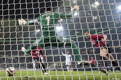 Fulham enter Europa League semis