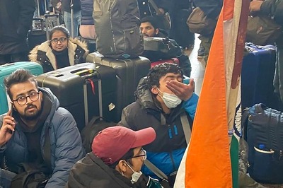 Extend Rations, Keep White Flag: MoD Issues Dos and Don'ts for Indians Stuck in Ukraine's Kharkiv