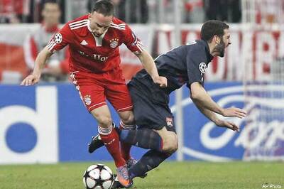 Lyon must take more risks to beat Bayern