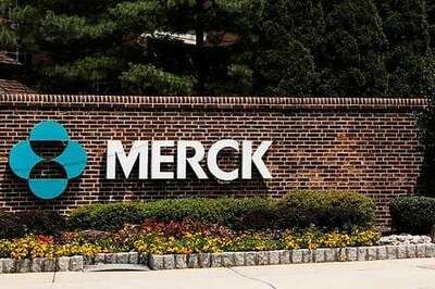 Merck to move COVID-19 treatment into large trials, sees sales recovering this year