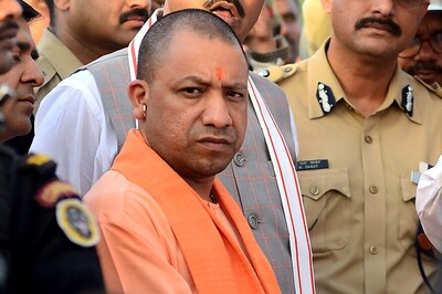 COVID-19: Yogi Adityanath Directs for Quarantine of 1 Lakh People Who Have Entered UP in Past 3 Days