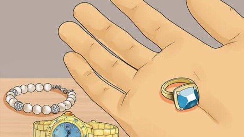 How to Display Jewelry