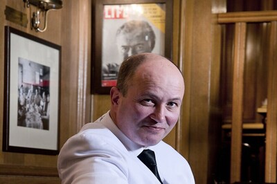 Ernest Hemingway's Own Bartender Tells You How to Build Up Your Own Epic Bar