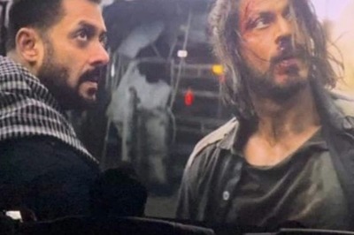 'Pathaan' Scene Features SRK-Salman Khan, Fans Go Gaga Over 'Karan Arjun' Moment