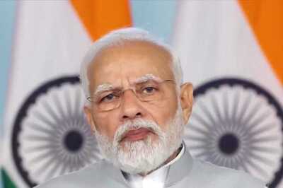 Time to Leave Behind Old Challenges, Benefit from New Possibilities, Says PM to J&K Youth