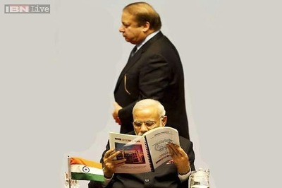SAARC initiatives caught in Indo-Pak logjam; Modi, Sharif come face-to-face at the retreat