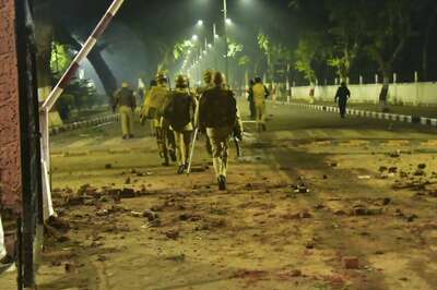 AMU Tense After Police Action During Anti-Citizenship Act Protests; 60 Students Treated for Tear Gas Injuries, says Chief Medical Officer