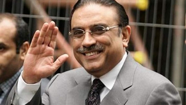 Pakistan Court Indicts Former President Asif Ali Zardari, His Sister in Money Laundering Case