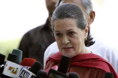 Sonia paid for her treatment, not the govt: CIC