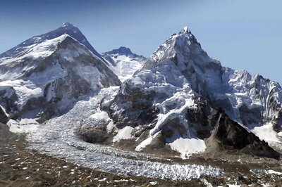 Peak Break: China to Add 'Eco-Friendly' Toilet on Mount Everest