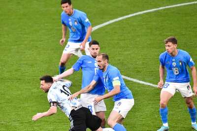 Peter Drury's Commentary on Lionel Messi Magic against Italy in Finalissima