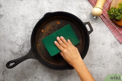 How to Remove Rust from a Cast Iron Skillet
