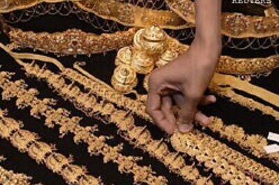 Gold prices soar as rupee hits an all-time low