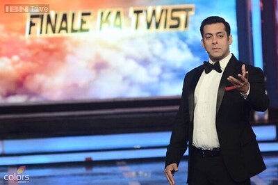 Bigg Boss 8: I will be back, says Salman Khan as he hands over the show to Farah Khan during the finale episode