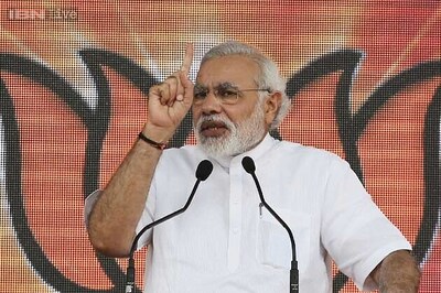 Modi alleges distribution of watches with Chidambaram's picture