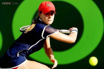 Alize Cornet overcomes Agnieszka Radwanska to reach Katowice final