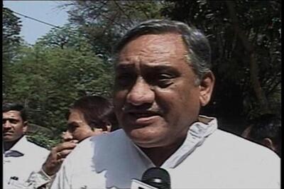 CM Bahuguna for review of notification on Gomukh-Uttarkashi eco-sensitive zone
