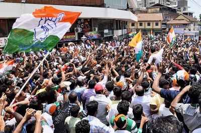 Rishi Kapoor Not Aware of Gandhi Family History: Congress