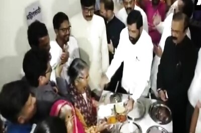 Pune Shop Owner Seeks Police Help for Distribution of 'Shiv Bhojan' Thali as Crowd Gets Unmanageable