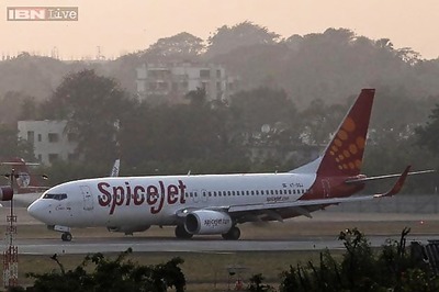 DGCA asks SpiceJet to immediately stop Re 1 ticket offer