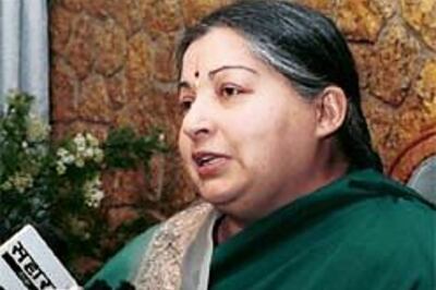 Jaya demands rollback of petrol prices